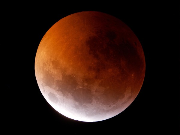 ecplise,total,lunar,Uruguay,luna,sangre