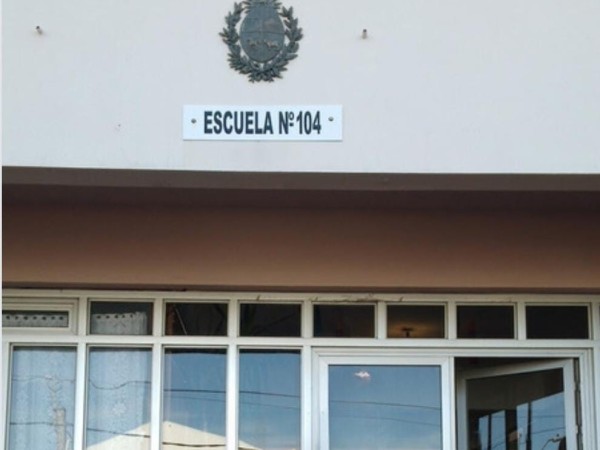 desorden,escuela104,policia