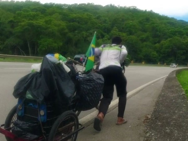 mochilero, brasilero, san carlos, robo, bicicleta,