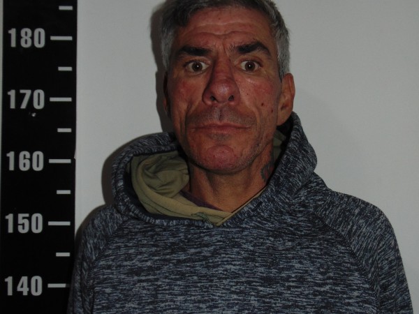 La Policía detuvo a un hombre que tenía un arma, droga y $70.000 en una vivienda de Camino de los Gauchos
