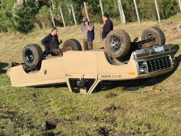 Conductor salió ileso de espectacular vuelco en la "39"