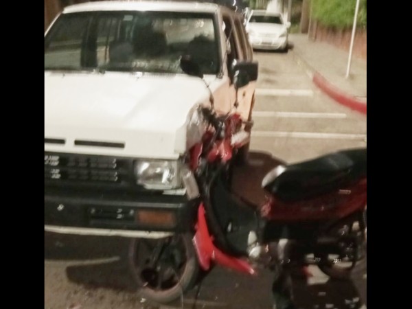 Siniestro, lesionados, moto, camioneta