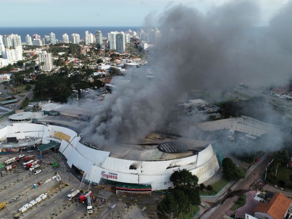 shopping, incendio, stickers, demanda