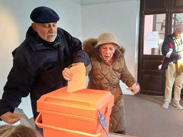 Olga, 102, Casa de la Cultura