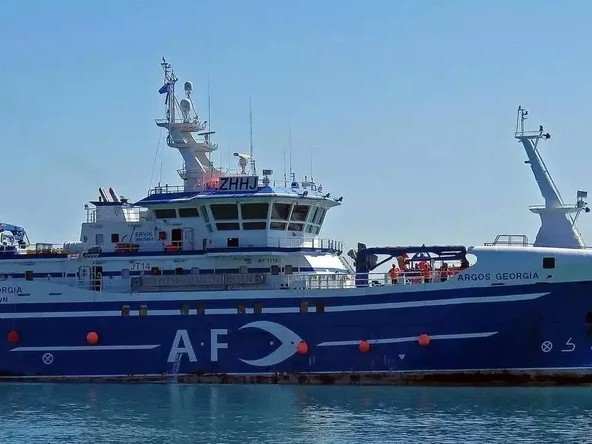 barco pesquero, Malvinas, uruguayos