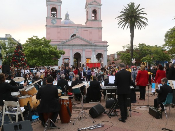 eventos, municipio de Maldonado,  mercado central, día de los abuelos, el placer