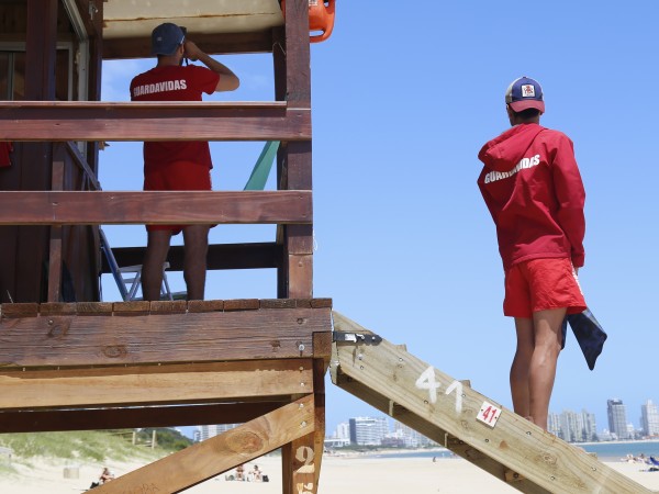 Guardavidas de Maldonado brindarán servicio durante Semana de Turismo