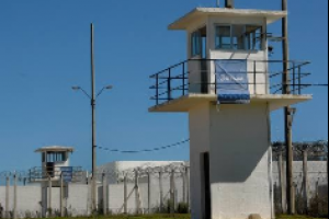 Recluso de Las Rosas quemado en incidente