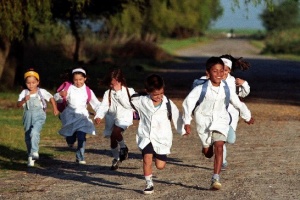 Niños de Garzón sin clases y con futuro incierto