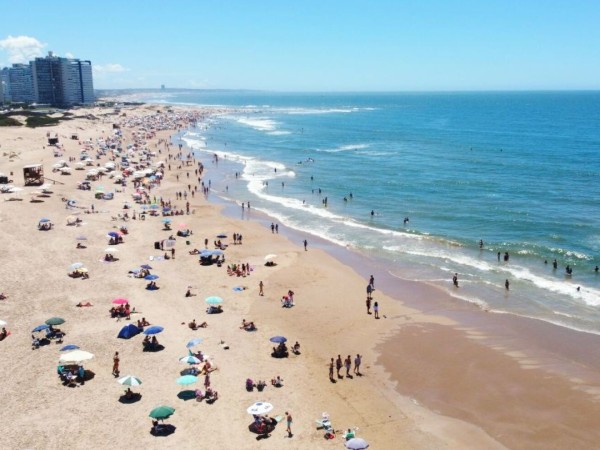 temporada de verano, oscar andino, sindicato, hoteleria y gastronomia,