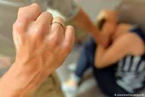 Violencia doméstica: dos hombres formalizados en San Carlos por desacato agravado