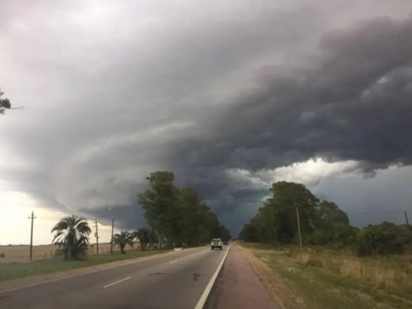 ciclón,extratropical,Nubel,Cisneros,Uruguay