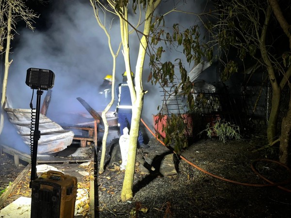 Incendio en la barbacoa de una casa en Punta Ballena