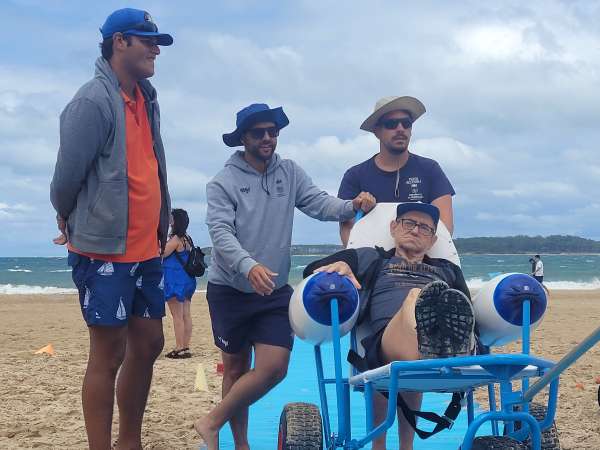 Sin las mejores condiciones del tiempo comenzaron las playas "accesibles"