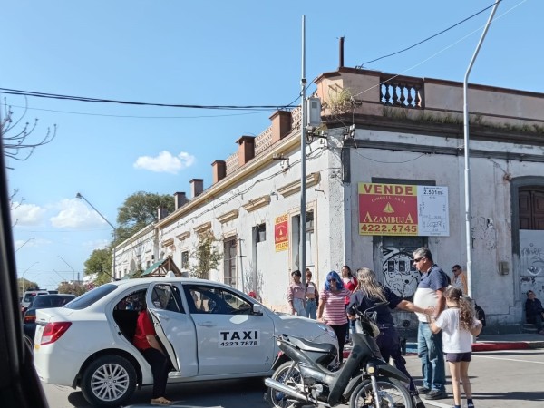 siniestro de tránsito, centro de maldonado, moto chocó, taxi