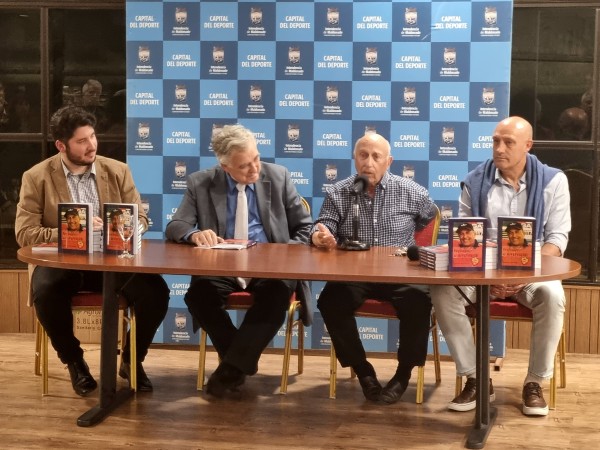"Vivir de lo que a uno le gusta es lo mejor que te puede pasar": Julio César "Yuyo" Delgado presentó su nuevo libro